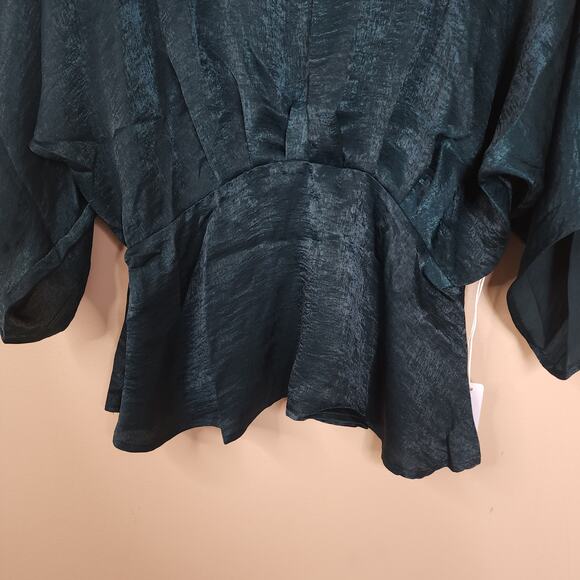 Six/Fifty Batwing Sleeve Empire Waist V-neck Blouse in Hunter Green Size M - Picture 3 of 10